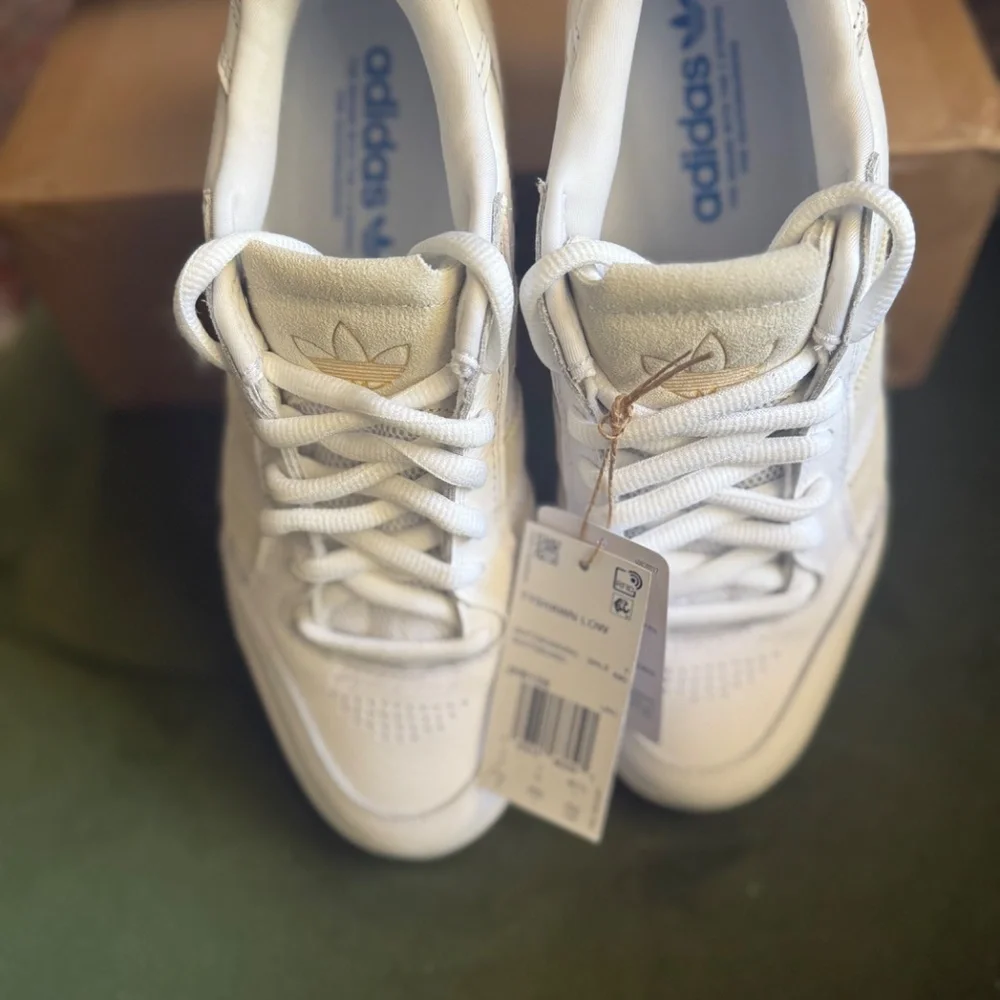 Adidas Tyshawn Low – White/Beige Men’s 7/ Women’s 8 • Brand New w/ Tags + Box